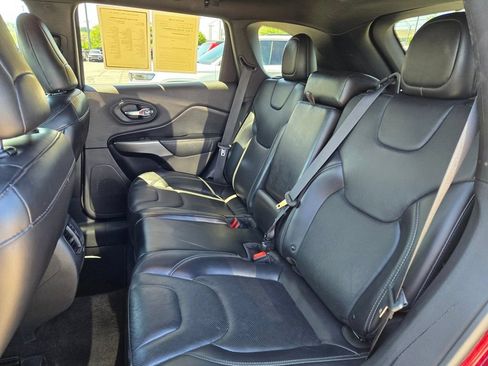 Used 2019 Jeep Cherokee High Altitude AWD/4WD image 32