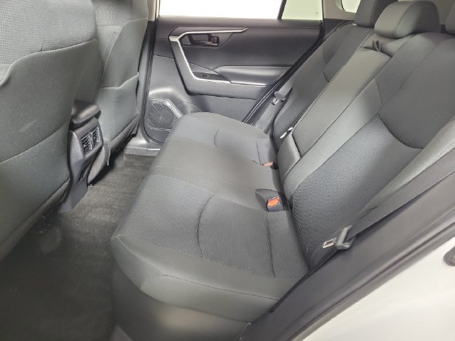 Used 2024 Toyota RAV4 LE AWD/4WD image 12