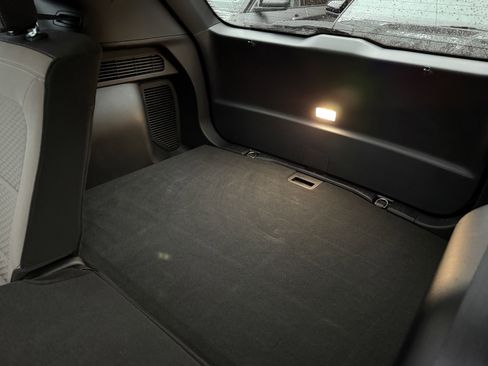 Used 2022 Ford Escape SE image 21