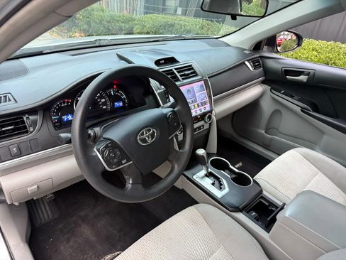 Used 2012 Toyota Camry LE image 20