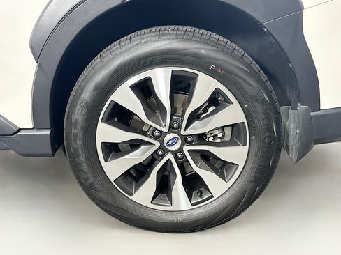 Used 2024 Subaru Outback Touring XT AWD/4WD image 11
