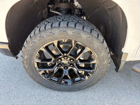 New 2026 Chevrolet Silverado 1500 LT Trail Boss w/ Convenience Package II AWD/4WD image 8