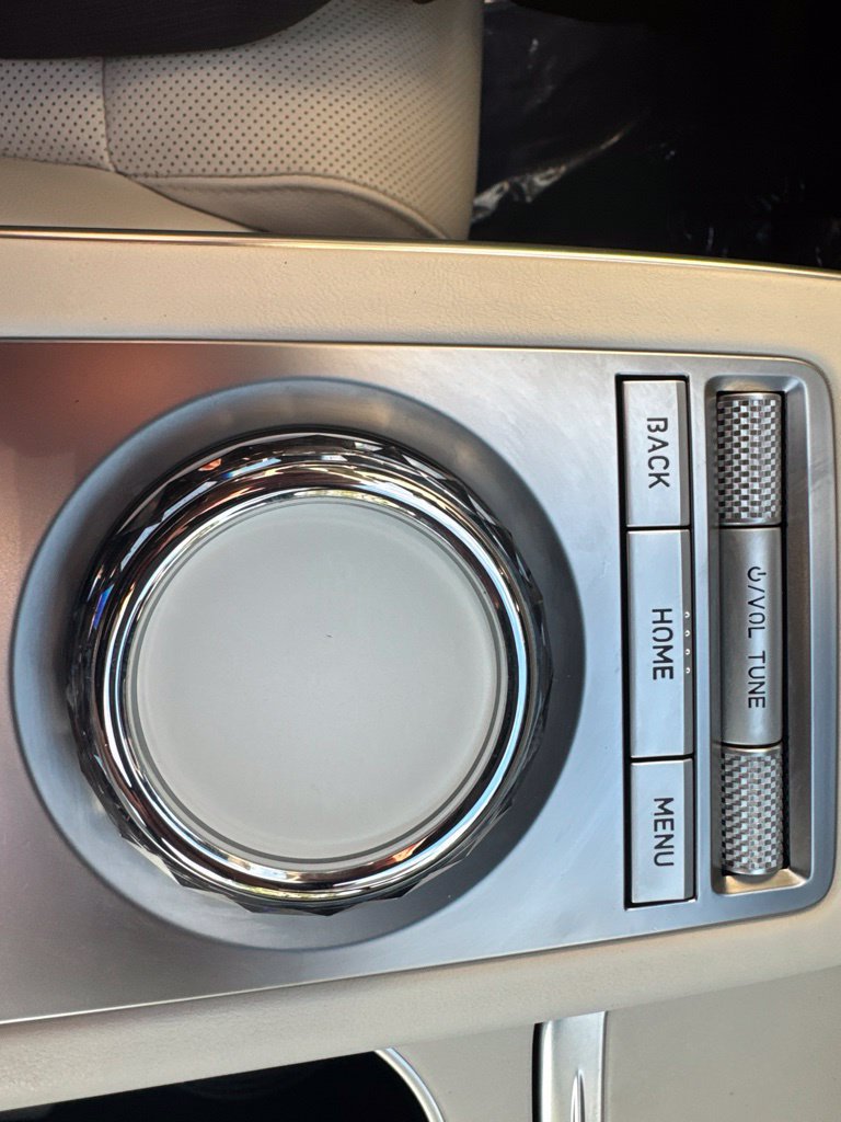 Used 2024 Genesis Electrified GV70 AWD/4WD image 18