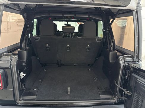 Used 2018 Jeep Wrangler Unlimited Sport S AWD/4WD image 16