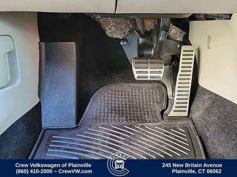 Used 2017 Volkswagen Passat 1.8T SEL Premium image 39