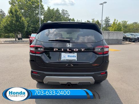 New 2026 Honda Pilot TrailSport image 6