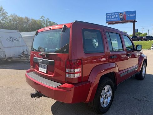 Used 2010 Jeep Liberty Sport AWD/4WD image 5