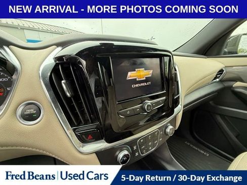 Used 2023 Chevrolet Traverse LS w/ Safety Package AWD/4WD image 14