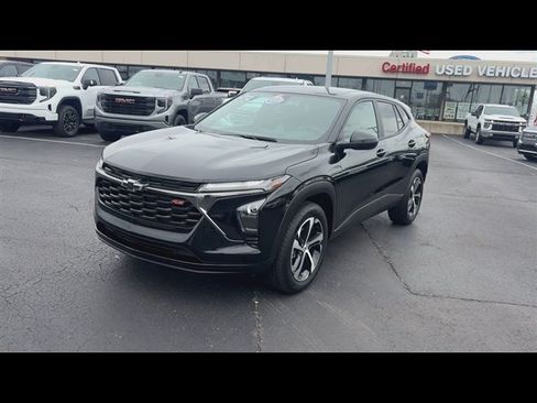 Certified 2024 Chevrolet Trax RS w/ Driver Confidence Package FWD image 4