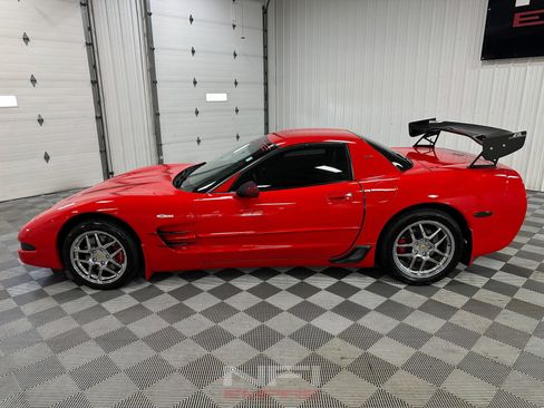 Used 2003 Chevrolet Corvette Z06 RWD image 2