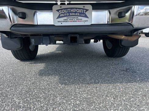 Used 2019 Nissan Frontier SV image 26