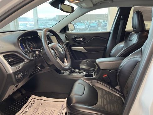 Used 2022 Jeep Cherokee Latitude image 13