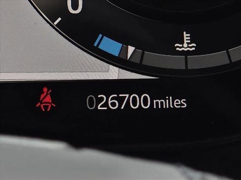 Used 2023 Land Rover Range Rover Long Wheelbase SE image 12