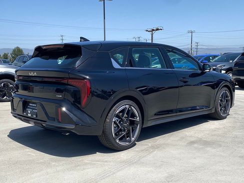 New 2026 Kia K4 GT-Line w/ GT-Line Premium Package FWD image 2