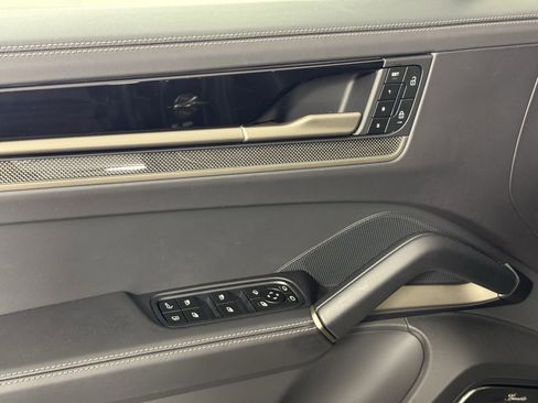 New 2025 Porsche Cayenne Turbo image 14