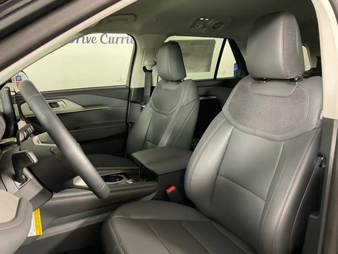 New 2026 Ford Explorer Active w/ Active Comfort Package RWD image 14