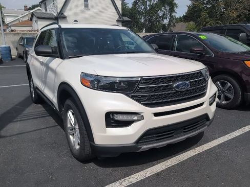 Used 2022 Ford Explorer XLT w/ Equipment Group 202A AWD/4WD image 1