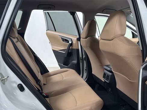Certified 2025 Toyota RAV4 LE image 17