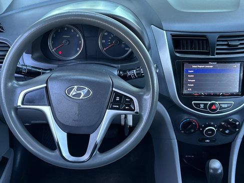 Used 2012 Hyundai Accent GS FWD image 14
