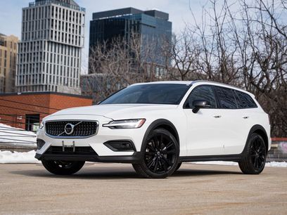 Used 2021 Volvo V60 T5 Cross Country