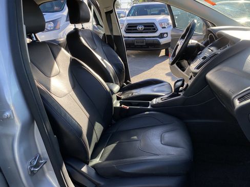 Used 2015 Ford Focus SE w/ Equipment Group 201A image 22