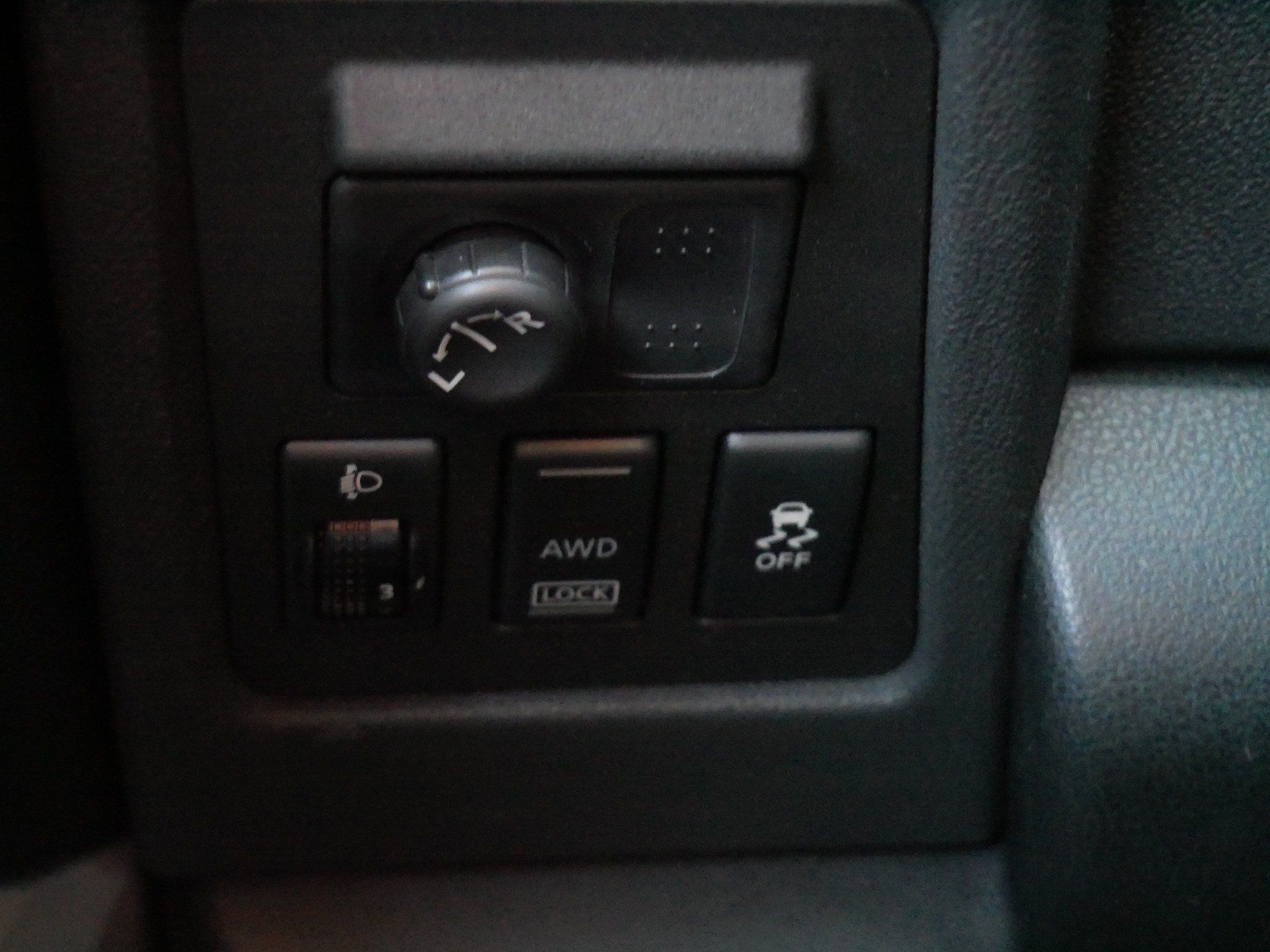 Used 2013 Nissan Rogue SL AWD/4WD image 27