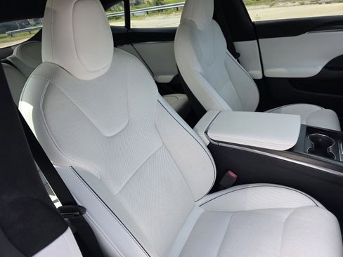 Used 2022 Tesla Model S Plaid image 27