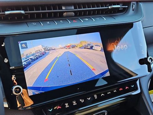 New 2026 Jeep Grand Cherokee Altitude image 19