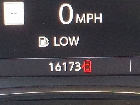 Certified 2023 Chevrolet Traverse RS w/ LPO, Floor Liner Package image 23