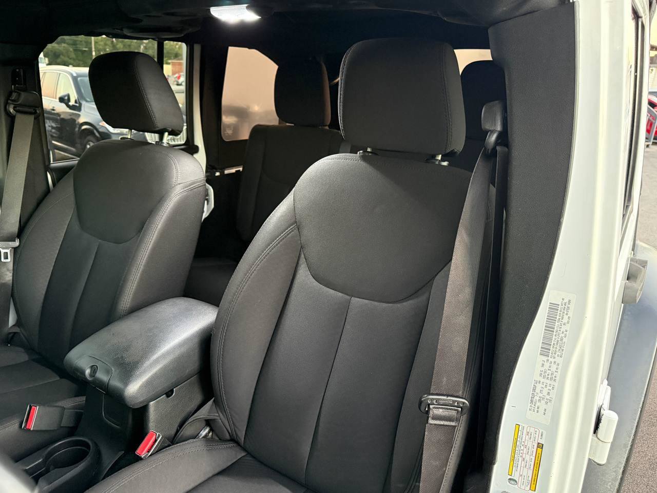 Used 2014 Jeep Wrangler Unlimited Sport w/ Quick Order Package 24S AWD/4WD image 18