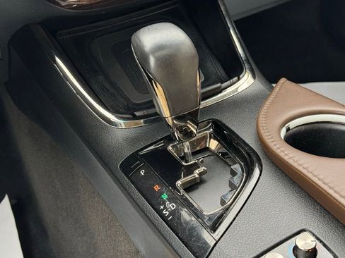 Used 2014 Toyota Avalon Limited image 42