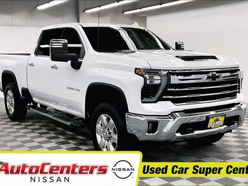 Used 2024 Chevrolet Silverado 3500 LTZ image 1
