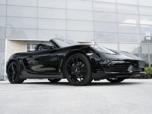 Used 2021 Porsche 718 Boxster RWD image 1