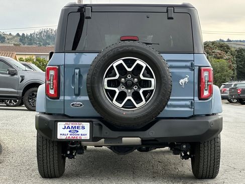 Used 2025 Ford Bronco Outer Banks image 4