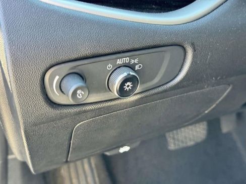 Used 2023 Chevrolet Malibu LT FWD image 26