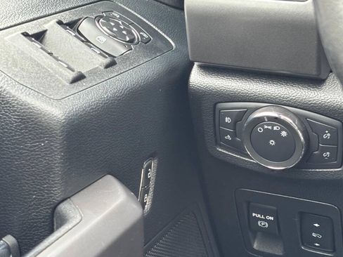 Used 2020 Ford F150 XLT w/ Equipment Group 302A Luxury AWD/4WD image 24