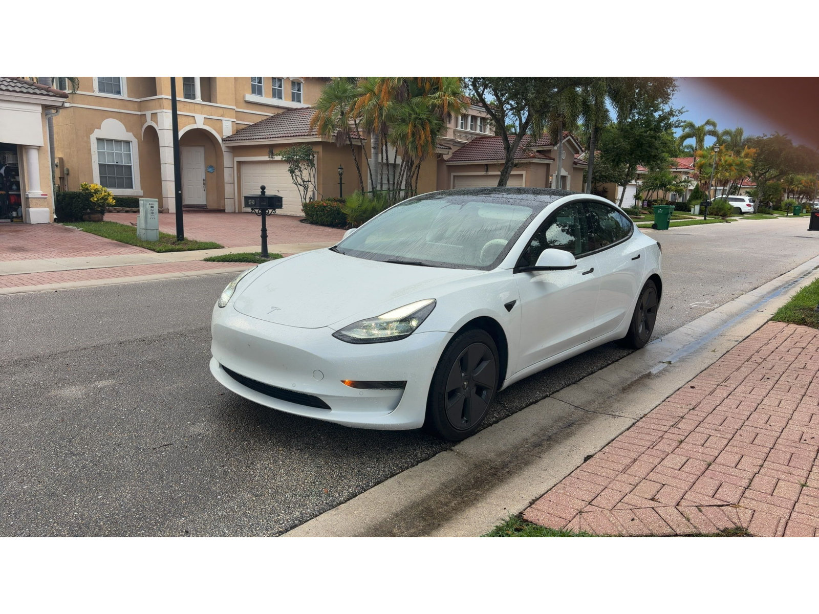 Used 2021 Tesla Model 3 Standard Range Plus RWD image 1