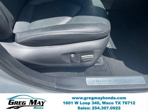Used 2022 Toyota Highlander Limited FWD image 35