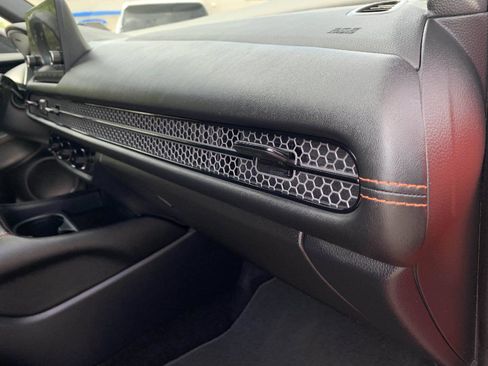 Certified 2024 Honda HR-V Sport image 43