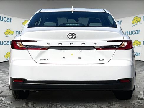 Used 2025 Toyota Camry LE w/ Convenience Package FWD image 5