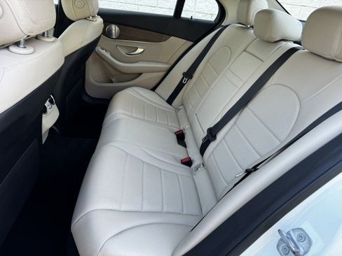 Used 2019 Mercedes-Benz C 300 4MATIC Sedan image 8