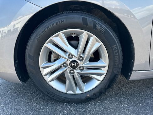 Used 2020 Hyundai Elantra Value Edition w/ Cargo Package (C1) FWD image 25
