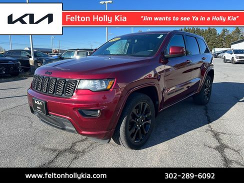 Used 2020 Jeep Grand Cherokee Altitude image 1