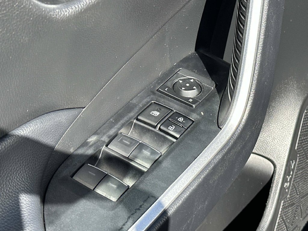 Used 2024 Toyota RAV4 SE AWD/4WD image 19