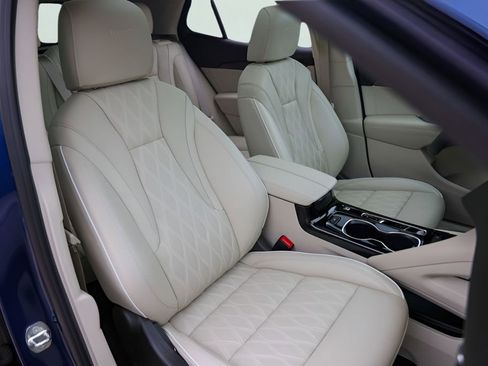 Used 2023 Buick Envision Avenir FWD image 33