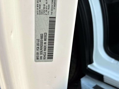 Used 2025 RAM ProMaster 2500 w/ U-Haul Equipment Group FWD image 30