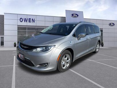 Used 2018 Chrysler Pacifica Limited