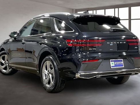 Used 2026 Genesis GV70 2.5T Select image 4