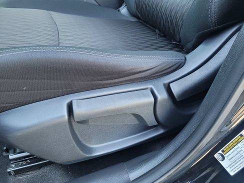 Used 2018 Nissan Rogue S w/ S Value Package FWD image 13