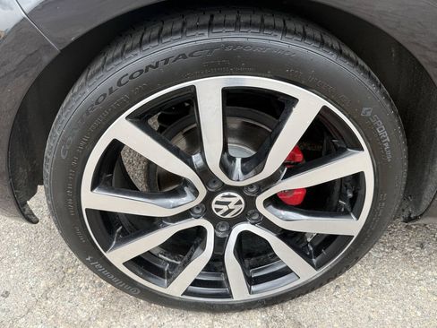 Used 2014 Volkswagen GTI Driver's Edition FWD image 14